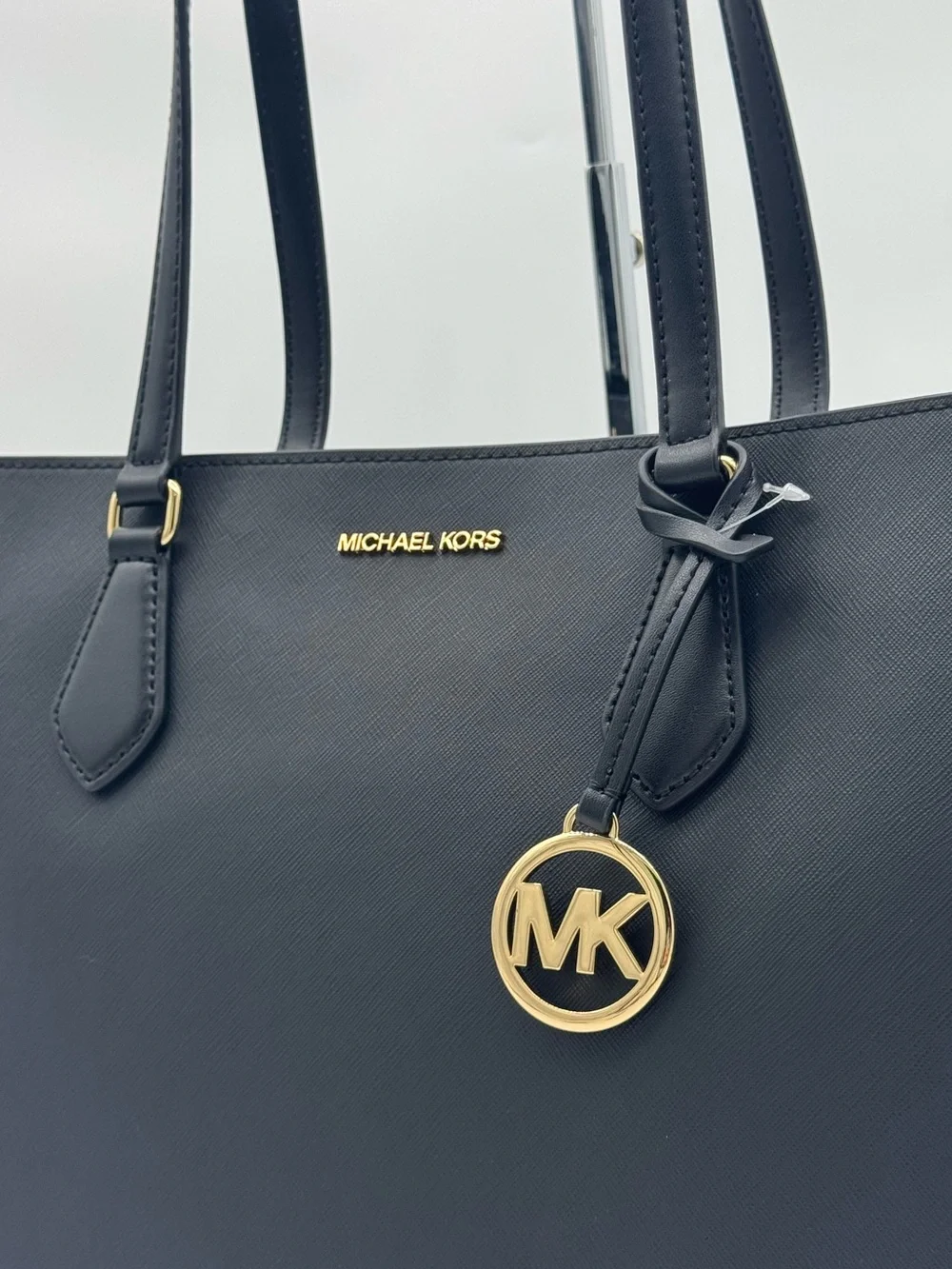 Michael Kors Bag Large Sheila Mf Tote Bag Black/Gold - Picture 3 of 10
